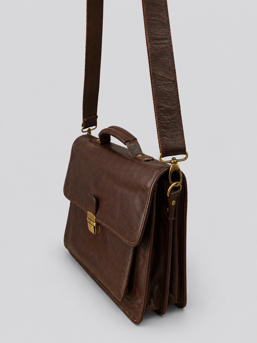 LEATHER BRIEFCASE WITH LOCK